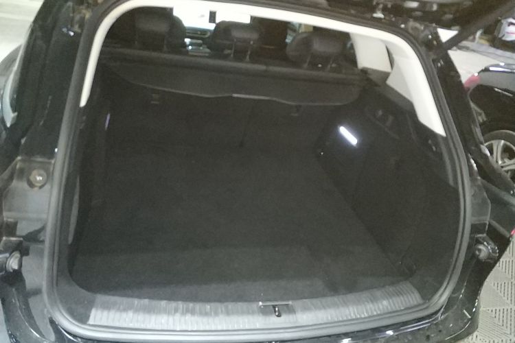 岚图汽车 岚图FREE 2021款 四驱标准增程专属豪华套装机舱底盘23