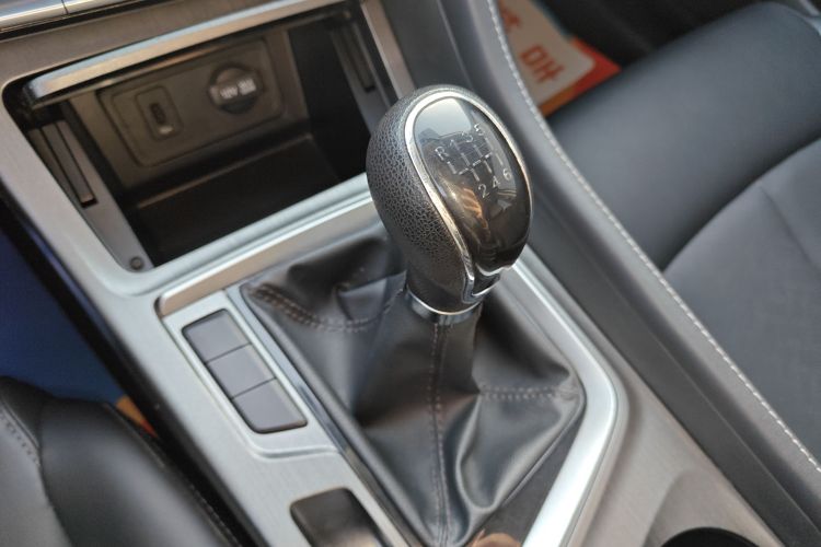 长安CS55PLUS 2021款 蓝鲸版 1.5T 手动豪华型中控内饰18