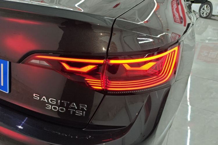 大众 速腾 2025款 改款三 300TSI DSG超越版车身外观9