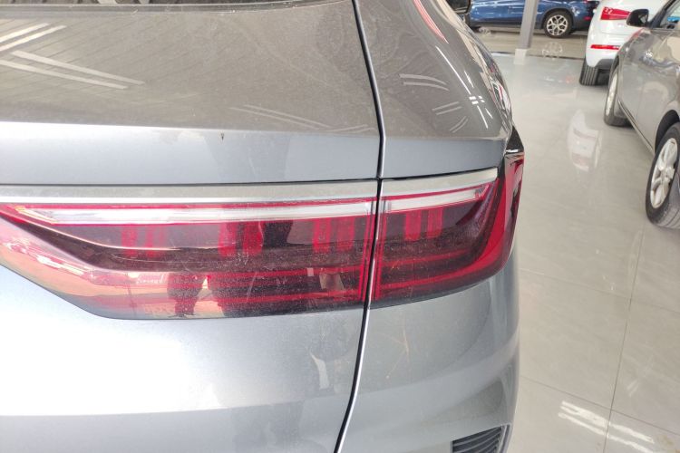 比亚迪 宋PLUS新能源 2021款 EV 尊贵型车身外观6006