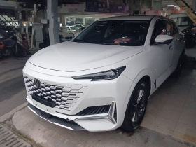 长安UNI-K 2024款 2.0T 两驱悦尚型