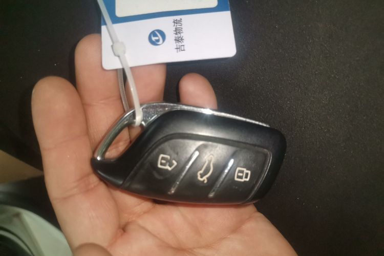 荣威i5 2021款 1.5L CVT铂金版中控内饰7001