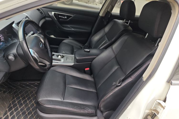 日产 天籁 2018款 2.0L XL 智进版中控内饰19