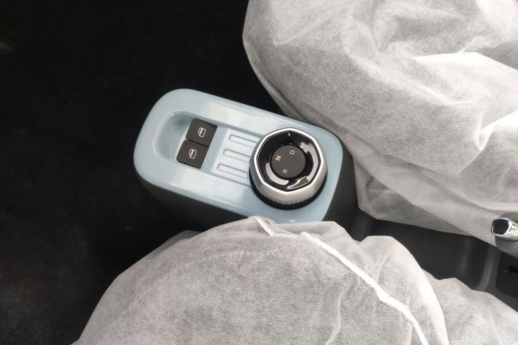 吉利银河 2024款 熊猫mini 200km 耐力熊中控内饰18