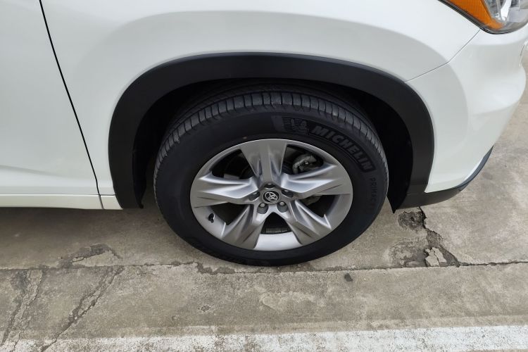 丰田 汉兰达 2015款 2.0T 四驱至尊版 7座车身外观10