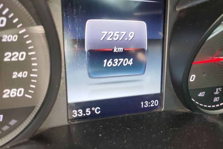 奔驰GLC 2017款 GLC 260 4MATIC 动感型中控内饰15