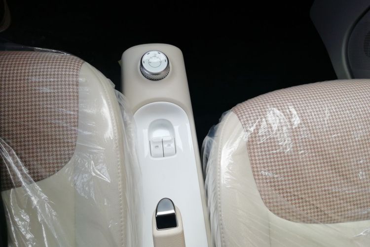 五菱汽车 宏光MINIEV 2024款 第三代 215km 青春版中控内饰18