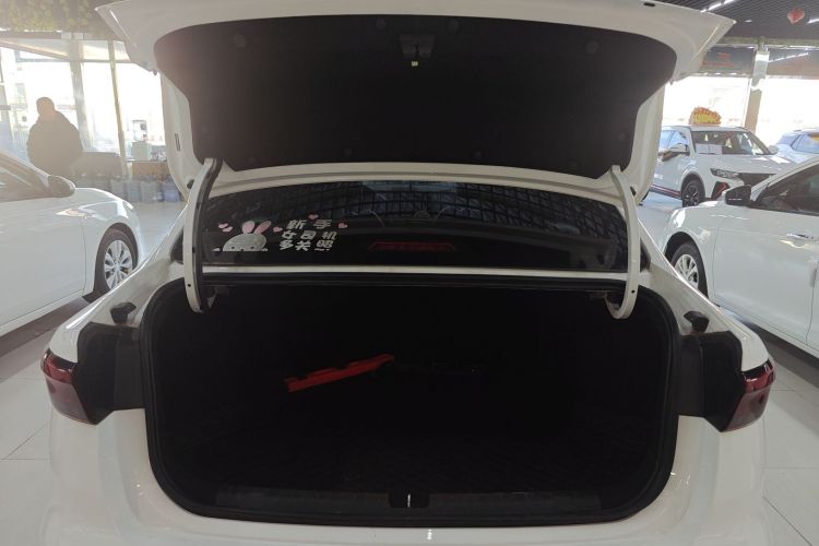 吉利汽车 帝豪 2022款 第4代 1.5L CVT精英型机舱底盘23