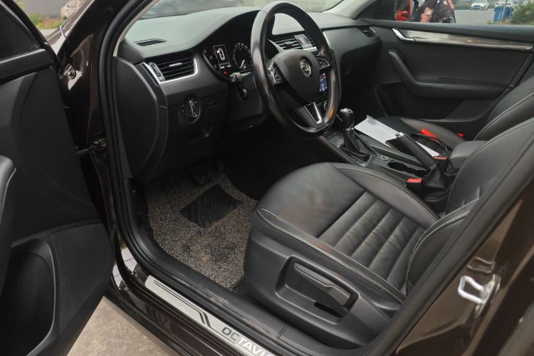 斯柯达 明锐 2017款 1.6L 自动智行版中控内饰20