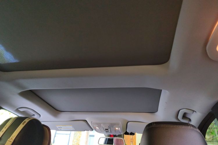 奔驰M级 2014款 ML 350 CDI 4MATIC局部细节22