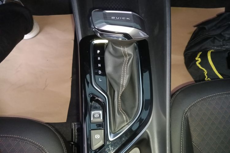 别克 威朗 2023款 Pro 乐享版中控内饰18