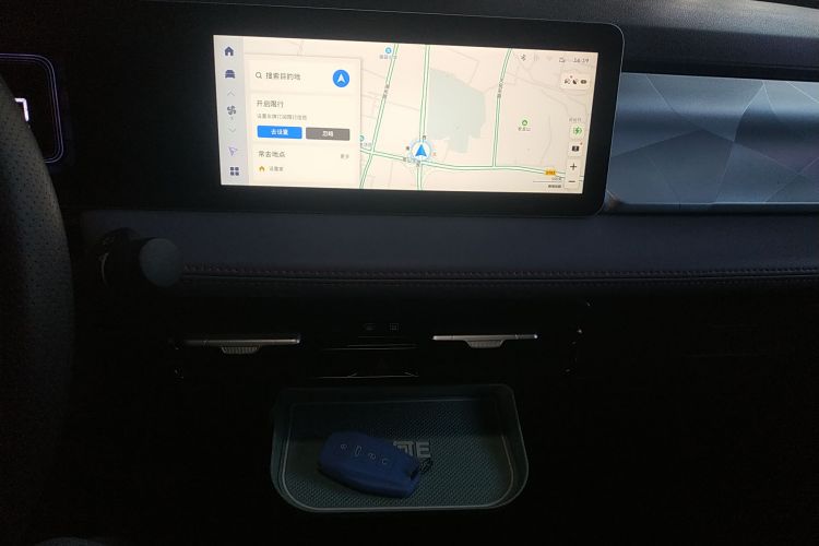 吉利几何E萤火虫 2023款 320KM 乖帅虎 5座中控内饰16