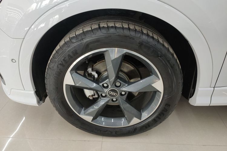 奥迪Q3 2023款 35 TFSI 时尚动感型（1.5T）车身外观6007