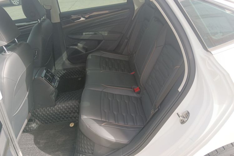 大众 帕萨特 2019款 330TSI 精英版 国VI中控内饰7004