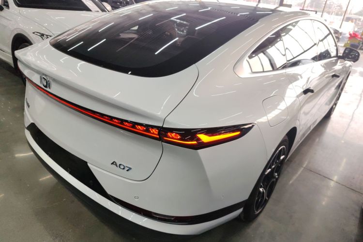 长安启源A07 2025款 蓝鲸增程版 230尊贵型车身外观7