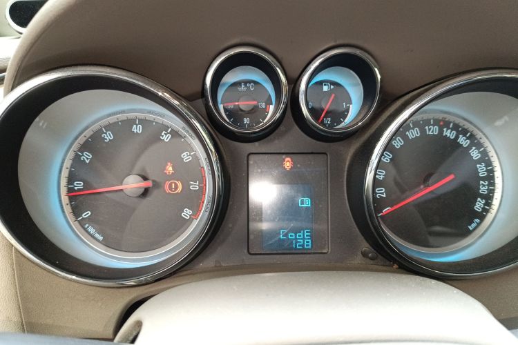 别克 英朗 2013款 GT 1.6L 自动时尚版局部细节14