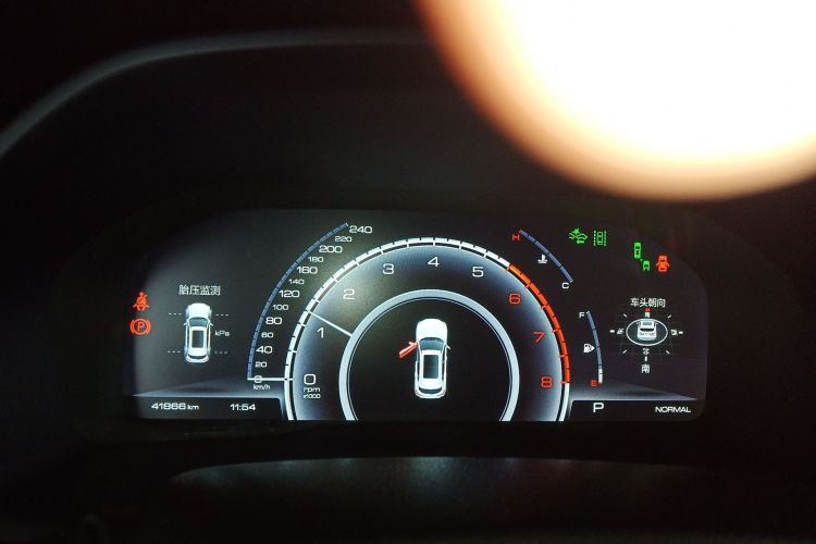 魏牌 VV7 2019款 升级款 2.0T 旗舰型 国VI局部细节14