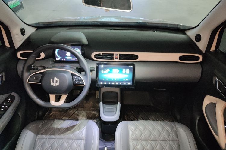 零跑汽车 零跑T03 2021款 400舒享版中控内饰12