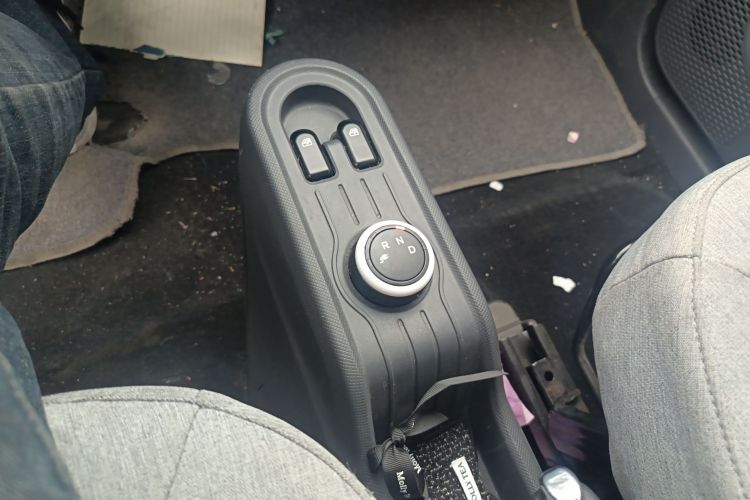 五菱汽车 宏光MINIEV 2022款 马卡龙时尚款 磷酸铁锂中控内饰18