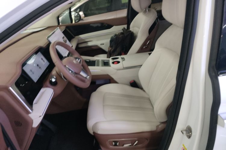 比亚迪 夏 2025款 DM-i 1.5T 180km 超越型局部细节19