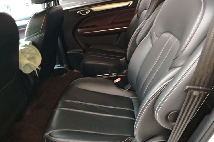 广汽传祺 传祺M6 2023款 PRO 270T DCT豪华版中控内饰7004