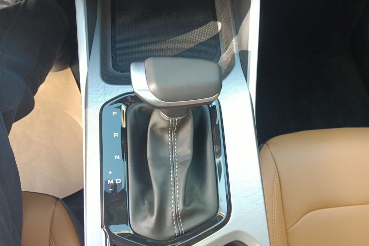 吉利汽车 帝豪 2025款 第4代 1.5L CVT旗舰型中控内饰18