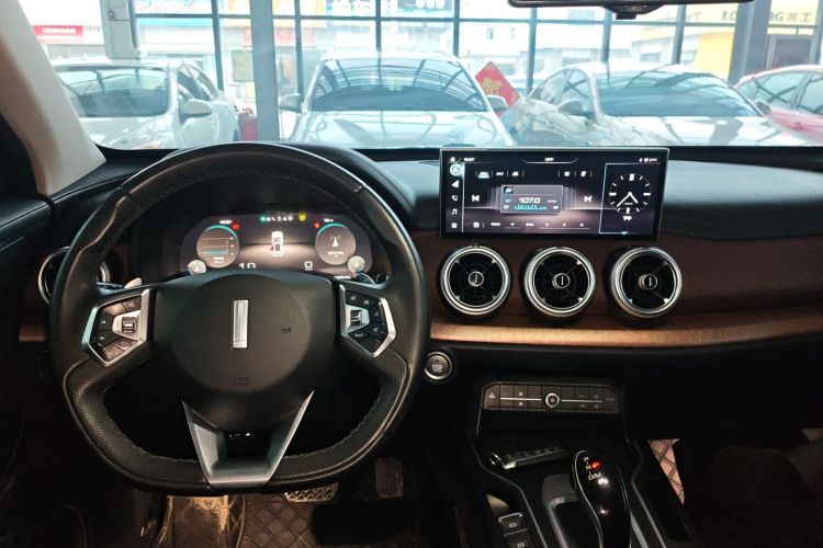 魏牌 VV5 2020款 1.5T 两驱智先锋中控内饰12