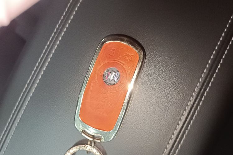 别克 君越 2021款 552T 豪华型中控内饰11