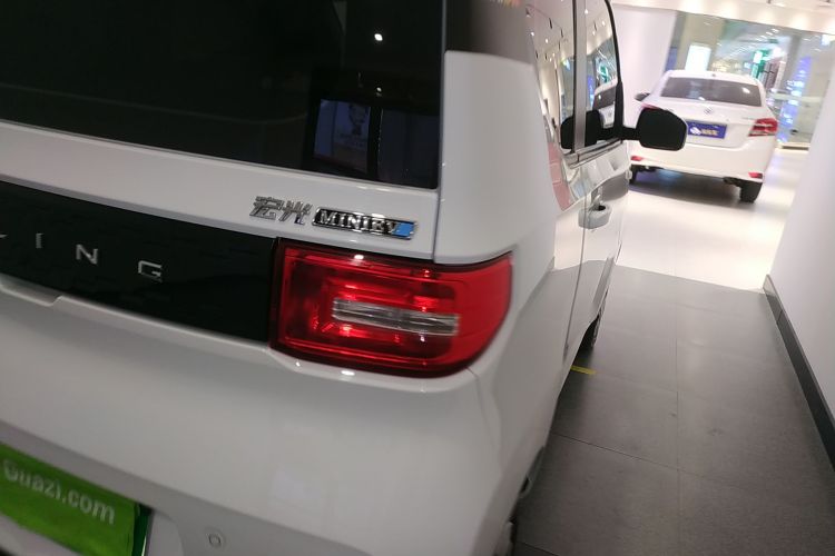 五菱汽车 宏光MINIEV 2022款 自在款 磷酸铁锂车身外观9