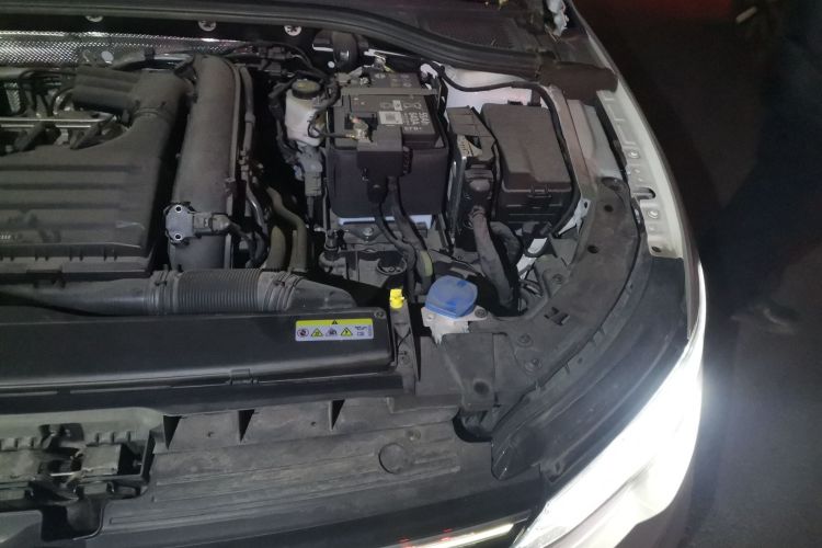 大众 高尔夫 2021款 200TSI DSG Pro局部细节9007