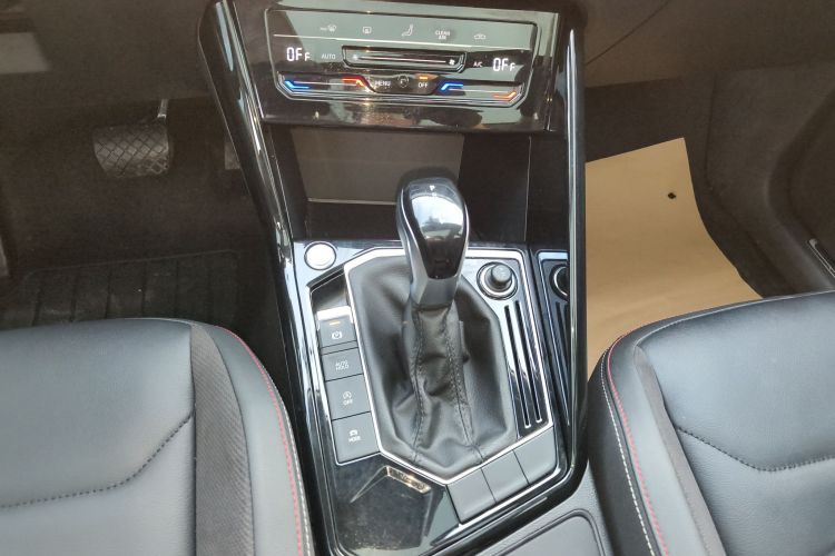 大众 探岳 2021款 330TSI 两驱豪华智联版中控内饰18