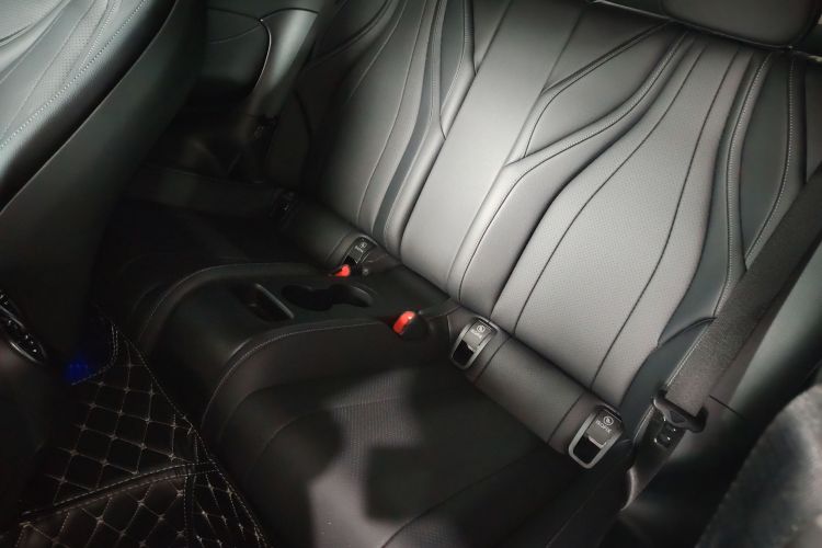 奔驰CLE 2024款 CLE 300 4MATIC 动感型轿跑车中控内饰7004