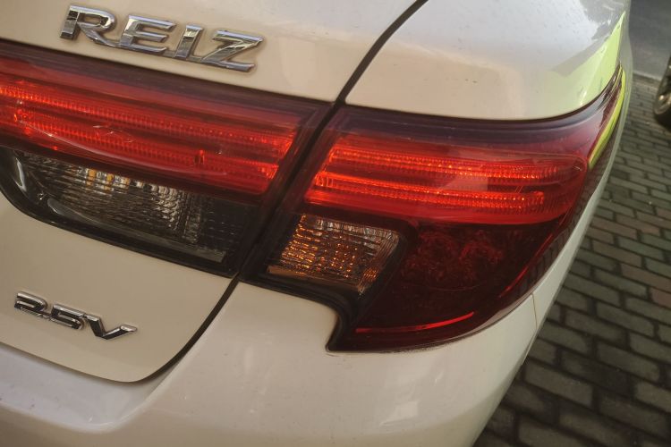 丰田 锐志 2013款 2.5V 菁锐版车身外观6006