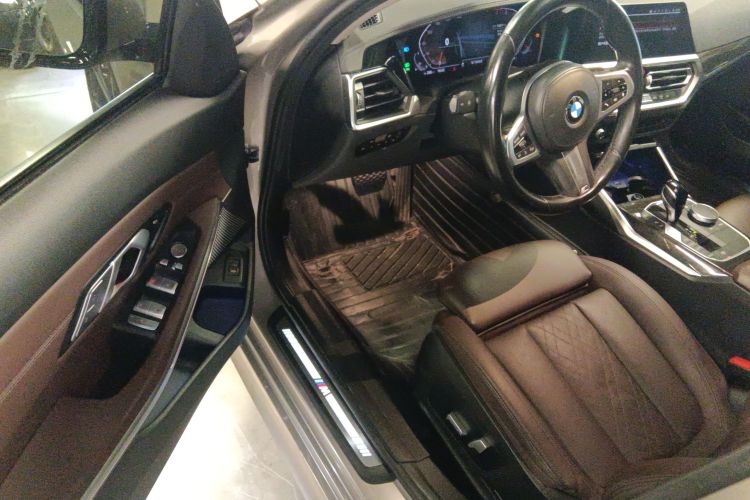 宝马3系 2022款 325Li M运动套装中控内饰20