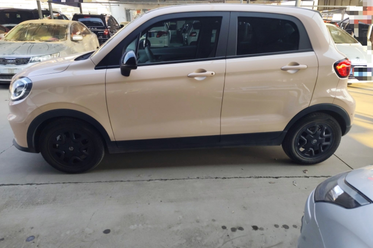 零跑汽车 零跑T03 2023款 403智享版车身外观4