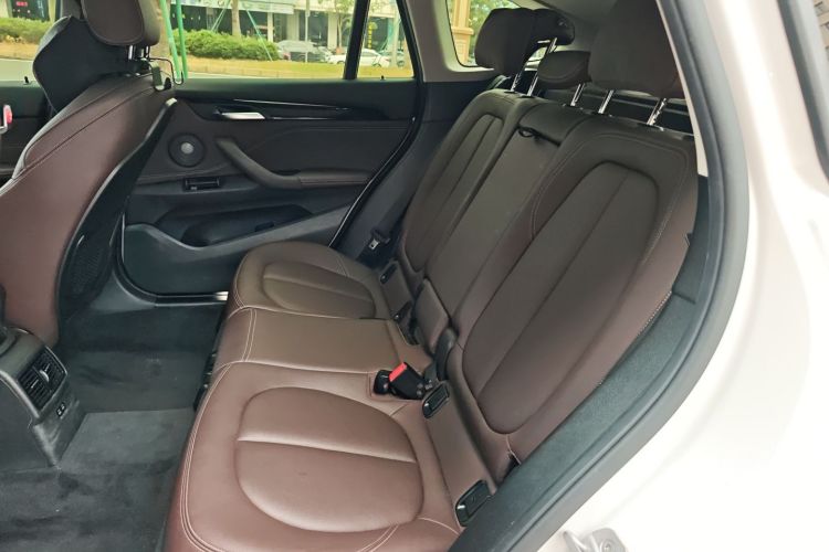 宝马X1 2021款 sDrive25Li 领先型中控内饰21