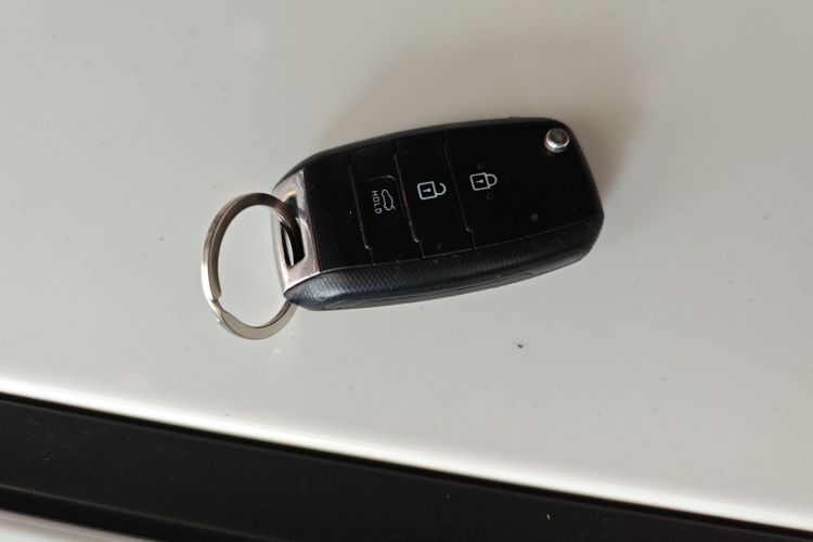 起亚K3 2016款 1.6L 手动GL中控内饰11