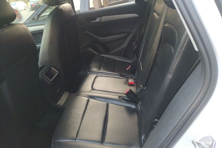 奥迪Q5 2013款 40 TFSI 进取型中控内饰21