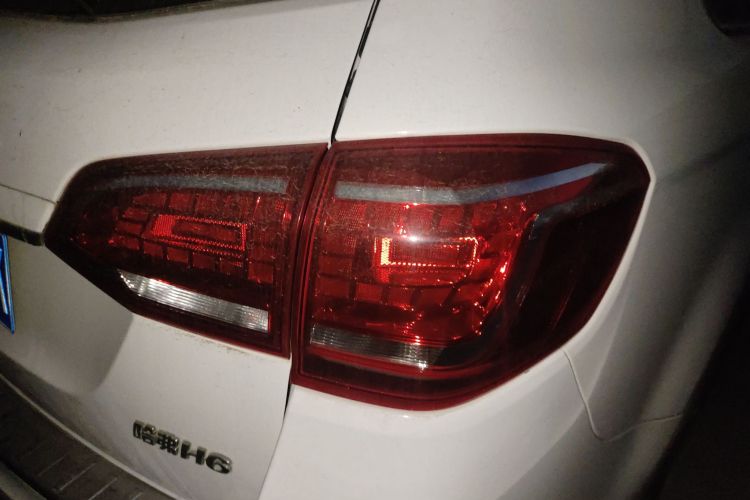 哈弗H6 2014款 运动版 2.4L 自动精英型车身外观9