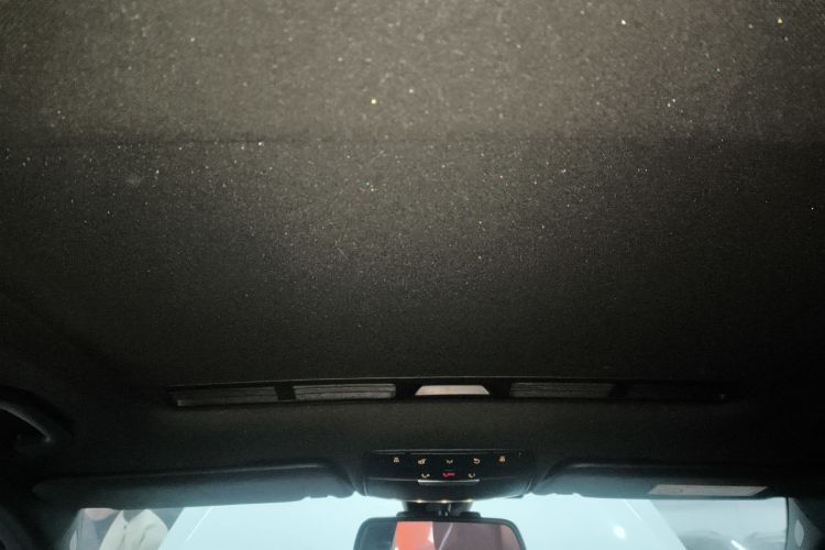 奔驰C级 2018款 C 200 运动版中控内饰22