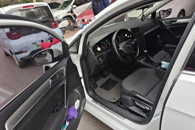 大众 高尔夫 2018款 1.6L 自动舒适型中控内饰20