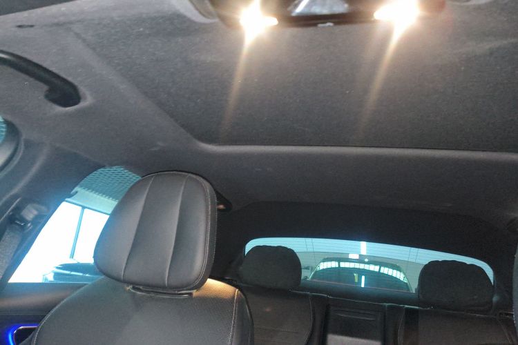 奔驰C级 2023款 C 200 L 运动版局部细节22