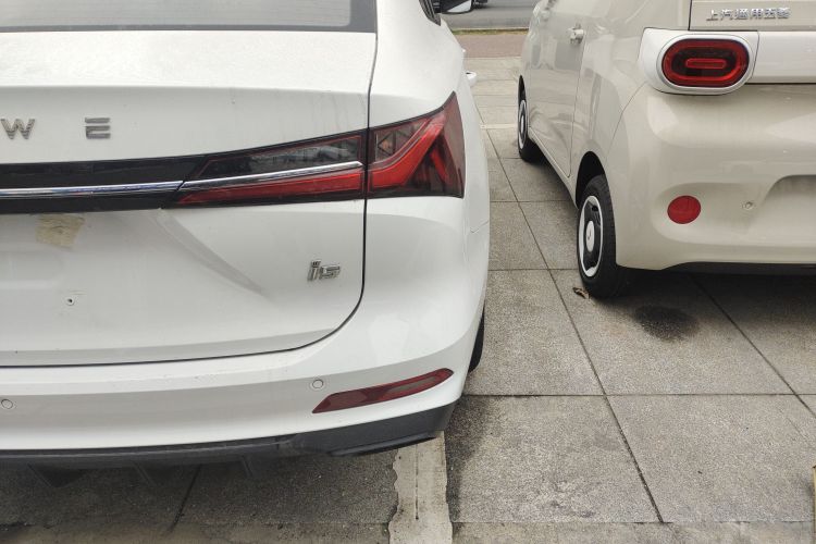 荣威i5 2023款 1.5L 手动舒享版车身外观9