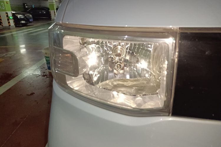 五菱汽车 宏光MINIEV 2022款 自在款 磷酸铁锂车身外观8