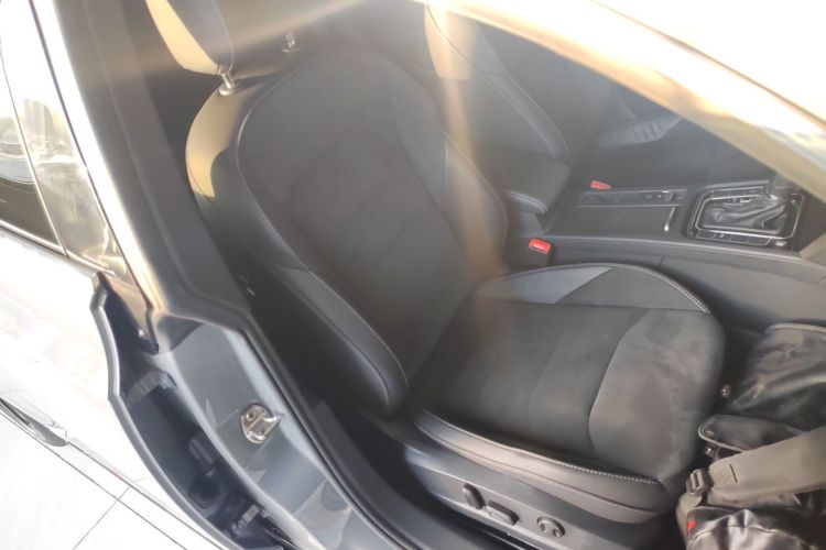 一汽-大众CC 2023款 330TSI 炫目版局部细节41