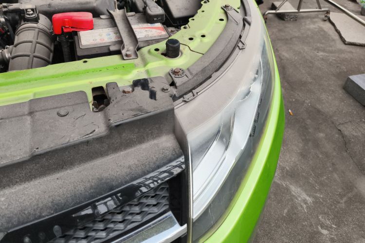 陆风X7 2015款 2.0T 全景尊贵版局部细节9007