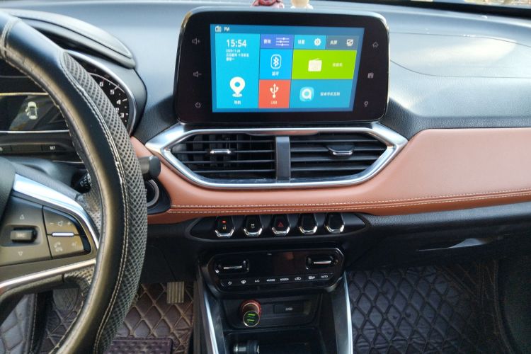 宝骏510 2017款 1.5L 手动豪华型中控内饰16