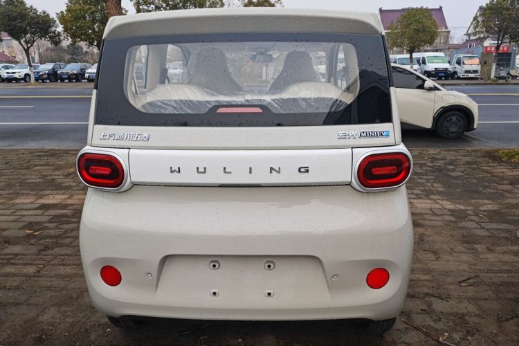 五菱汽车 宏光MINIEV 2024款 第三代 215km 青春版车身外观6