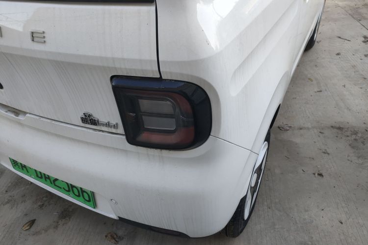 吉利银河 熊猫 2025款 210km 元气熊车身外观9