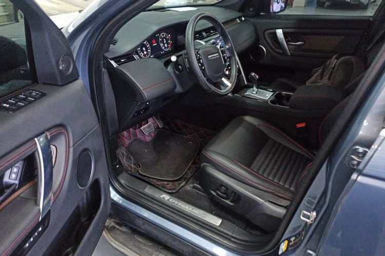 路虎 发现运动版 2021款 249PS R-Dynamic SE 性能科技版 7座中控内饰7003